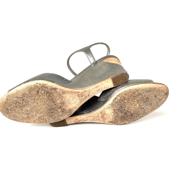 Authentic CHANEL Pearl CC Logo Silver Leather 2016 Wedge Sandals 38.5C 8 - Picture 12 of 15